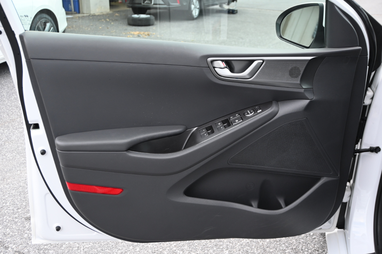 Hyundai Ioniq Hybrid Blue Hatchback 2020