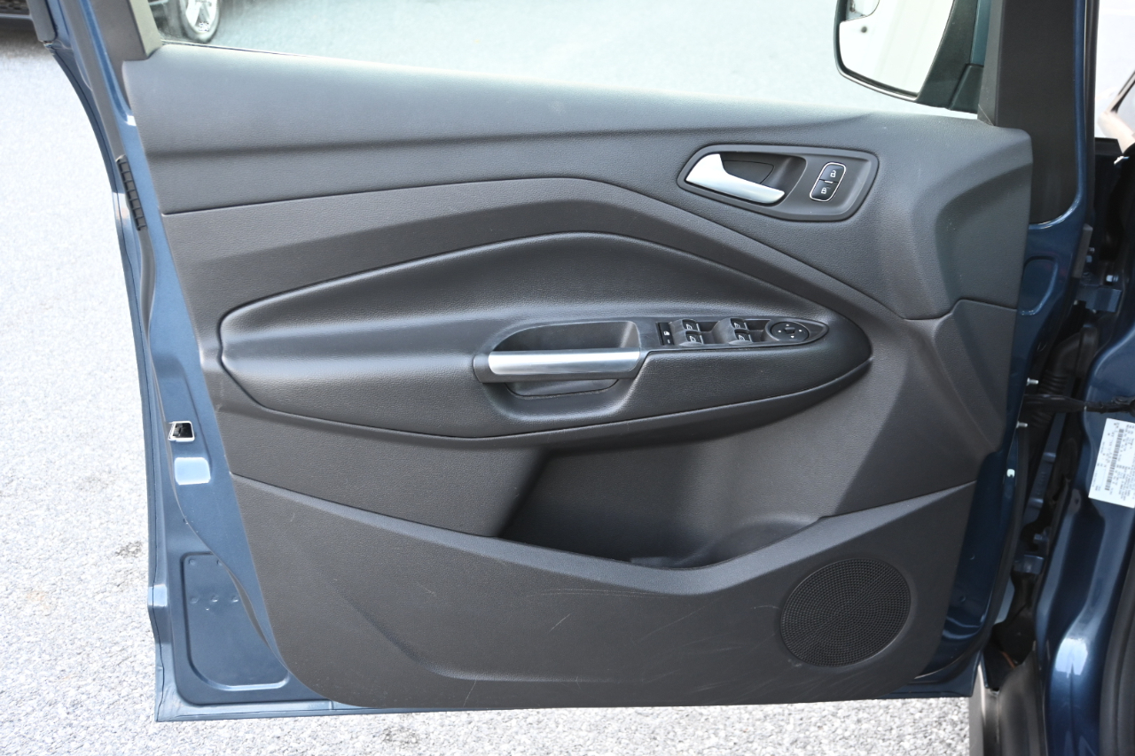 Ford C-Max Hybrid SE FWD 2018