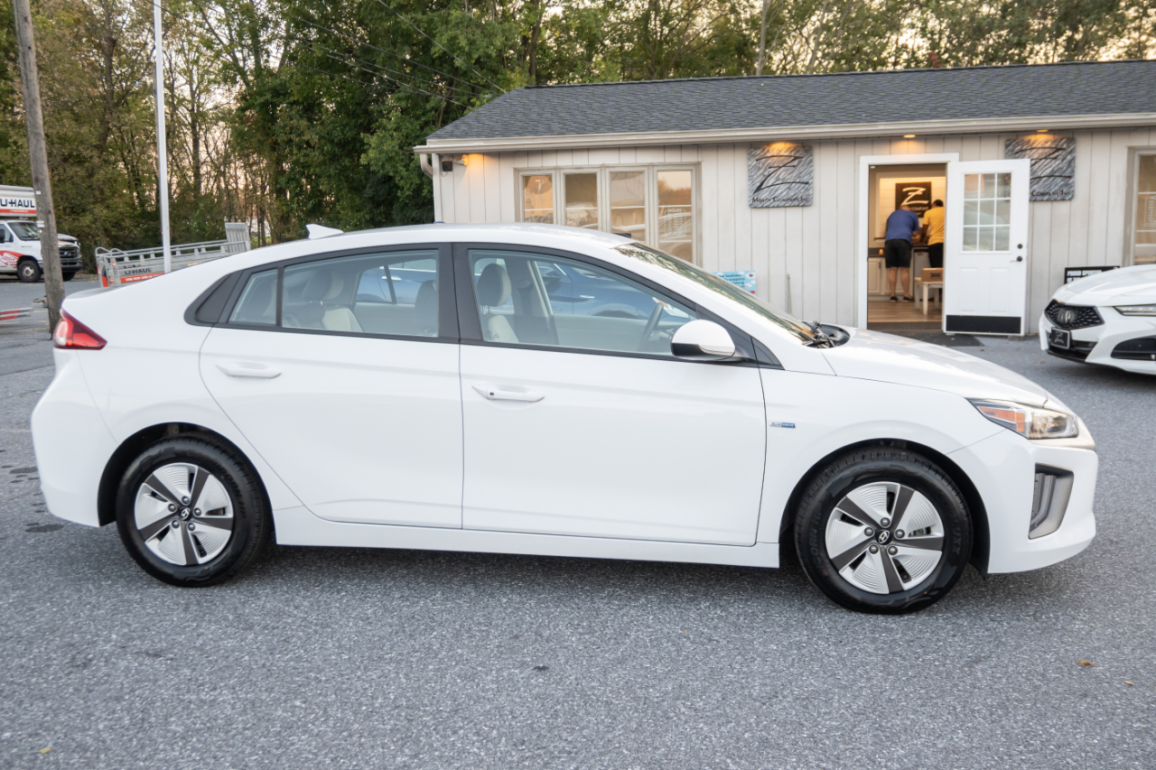 Hyundai Ioniq Hybrid Blue Hatchback 2020