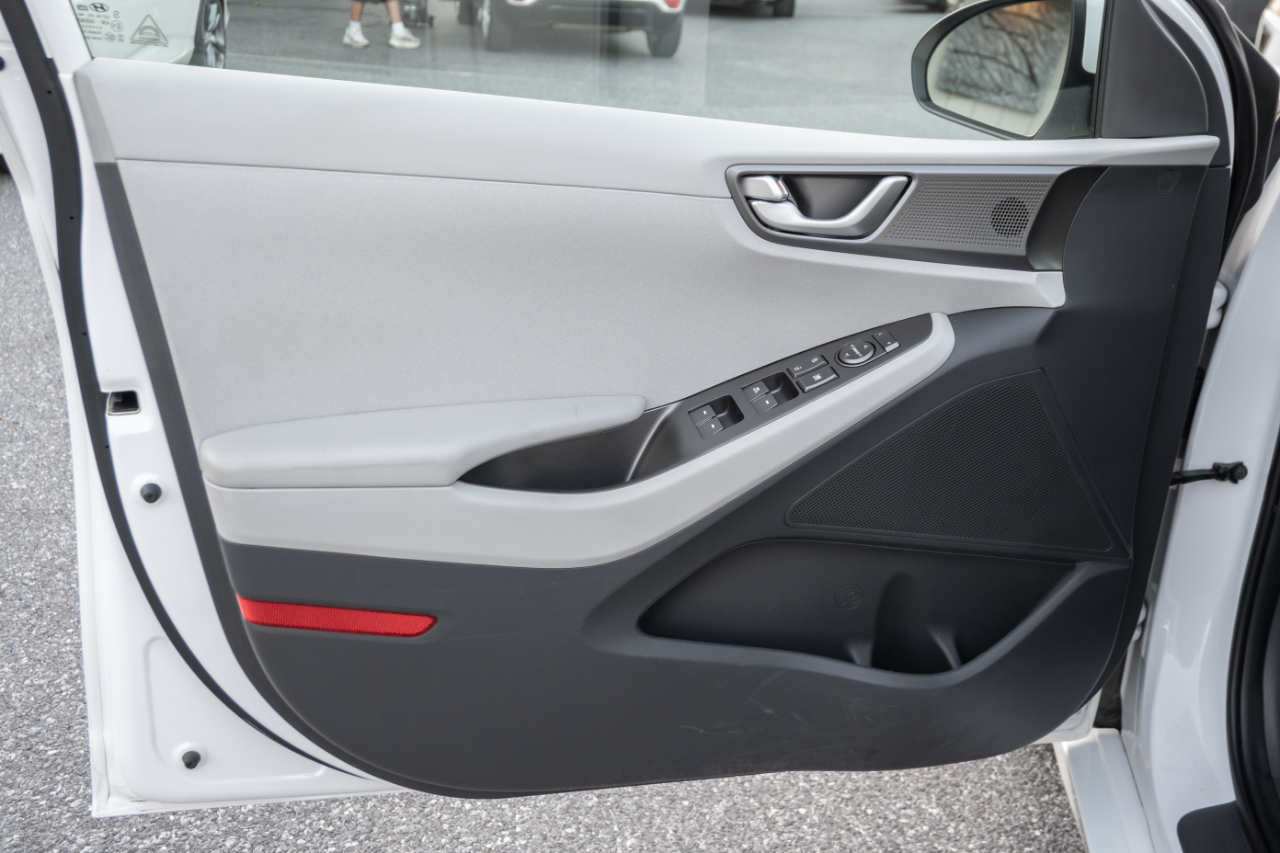 Hyundai Ioniq Hybrid Blue Hatchback 2020