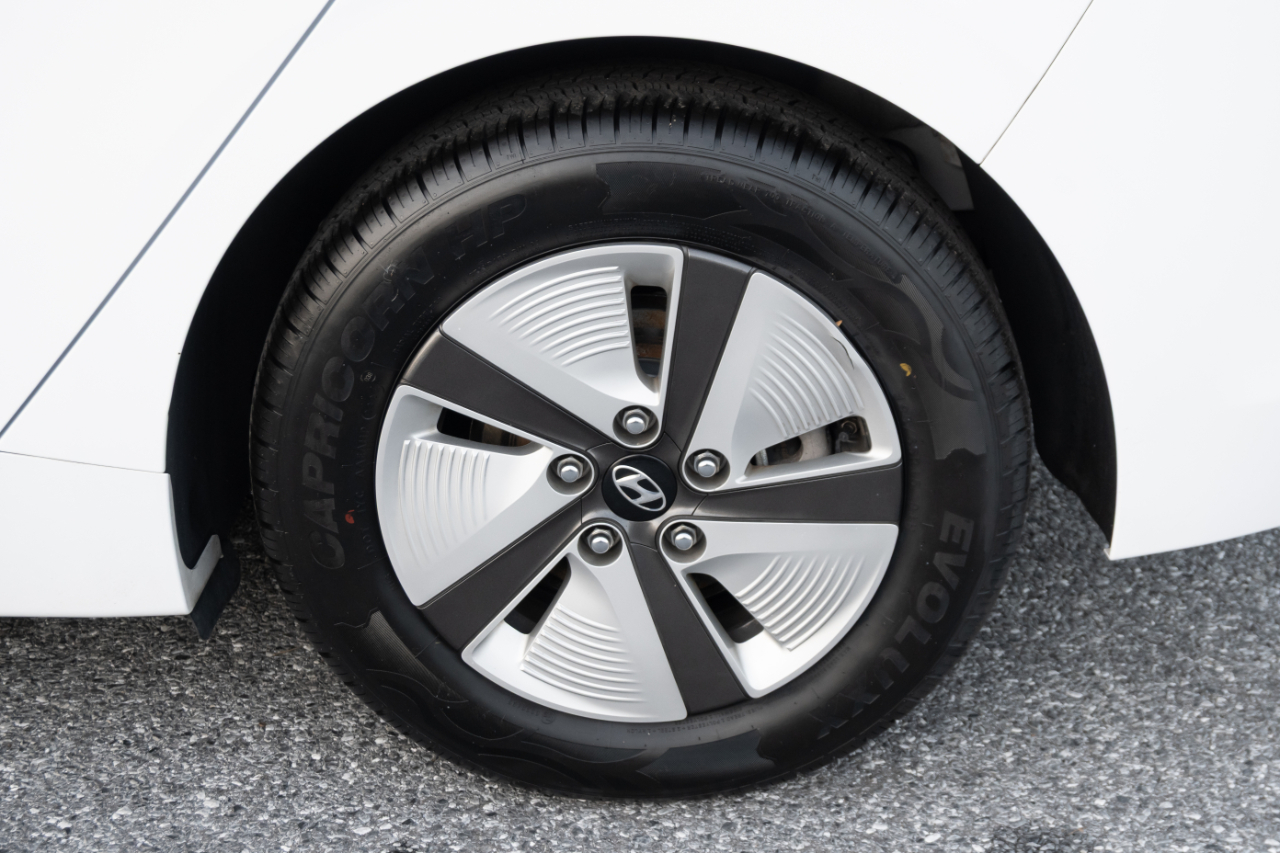 Hyundai Ioniq Hybrid Blue Hatchback 2020