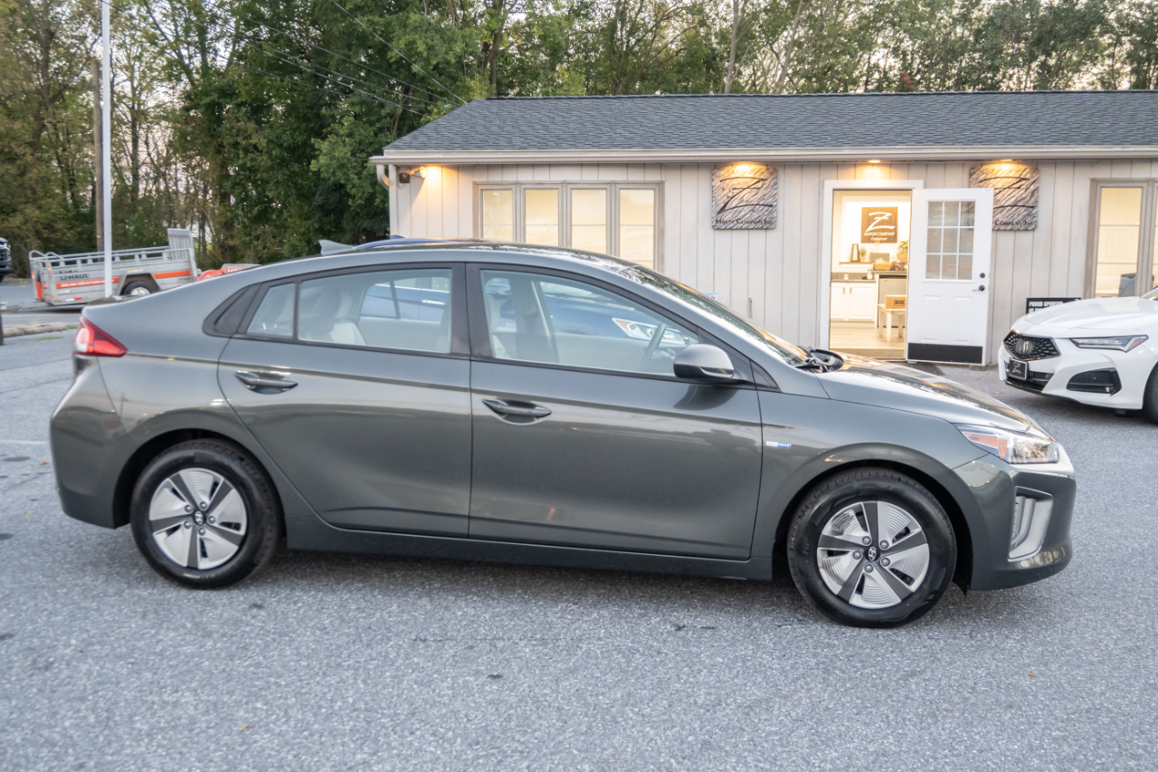 Hyundai Ioniq Hybrid Blue Hatchback 2020