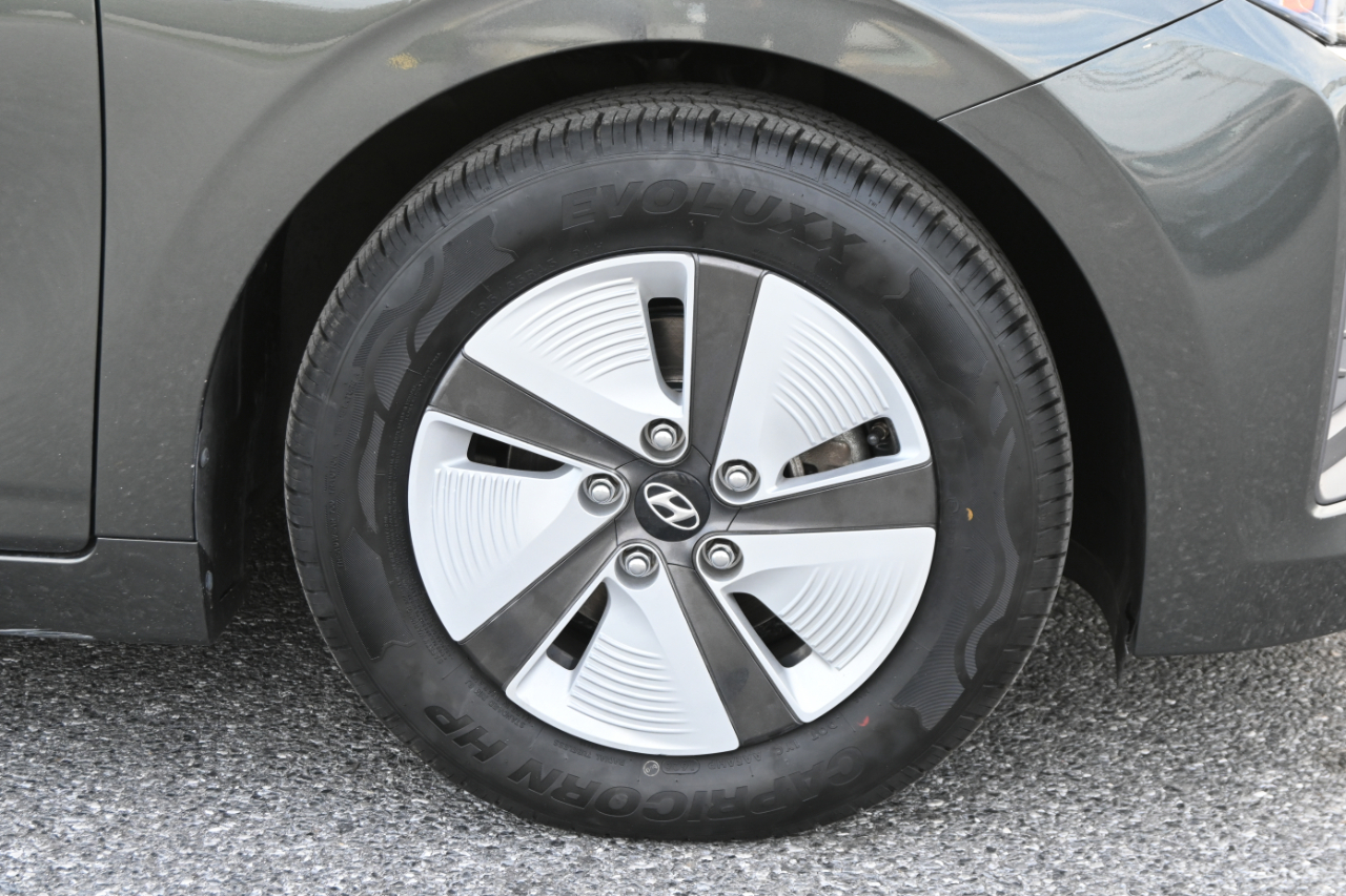 Hyundai Ioniq Hybrid Blue Hatchback 2020