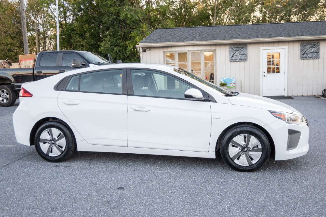 Hyundai Ioniq Hybrid Blue Hatchback 2019