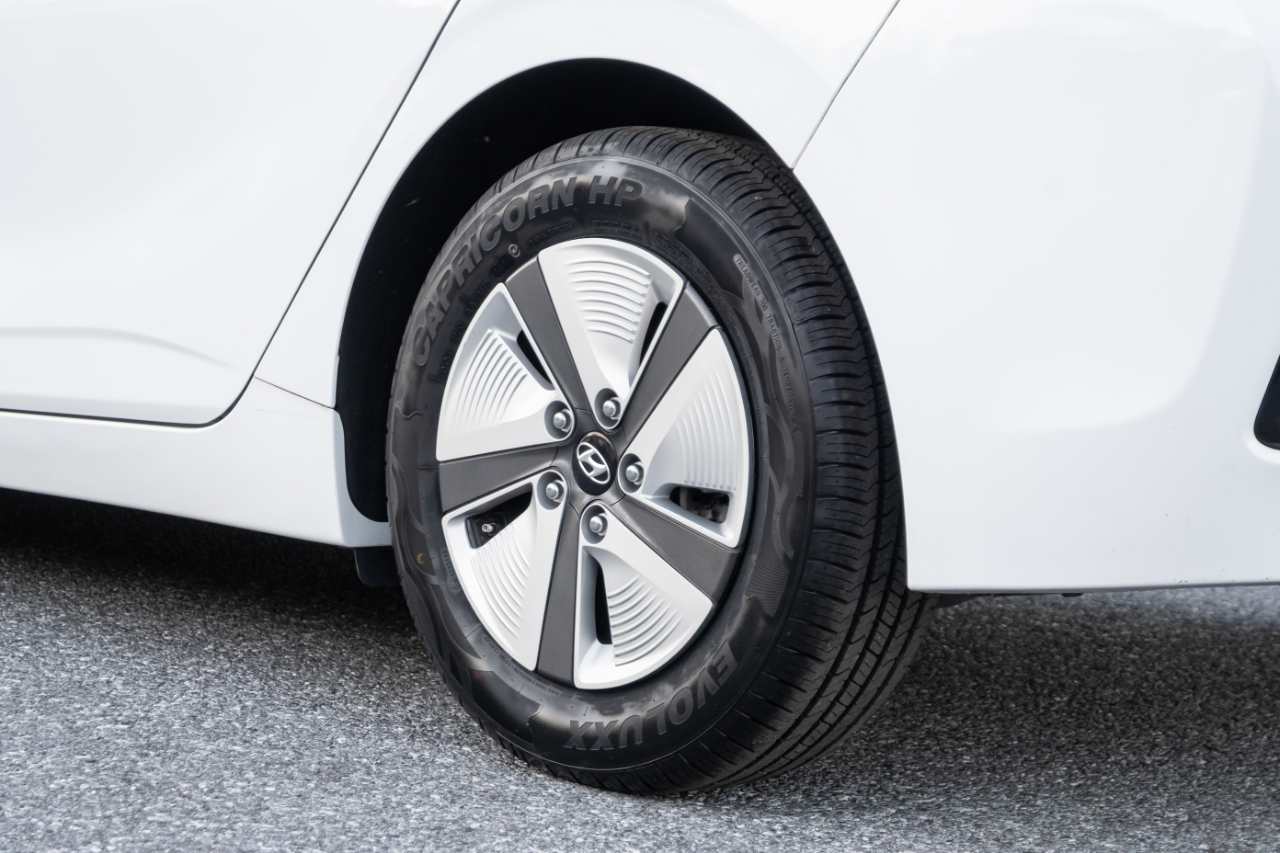 Hyundai Ioniq Hybrid Blue Hatchback 2019