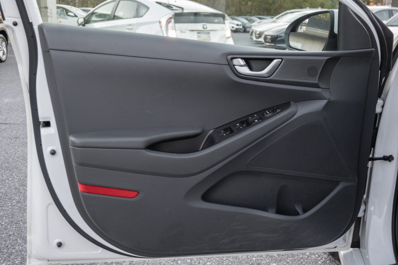 Hyundai Ioniq Hybrid Blue Hatchback 2019