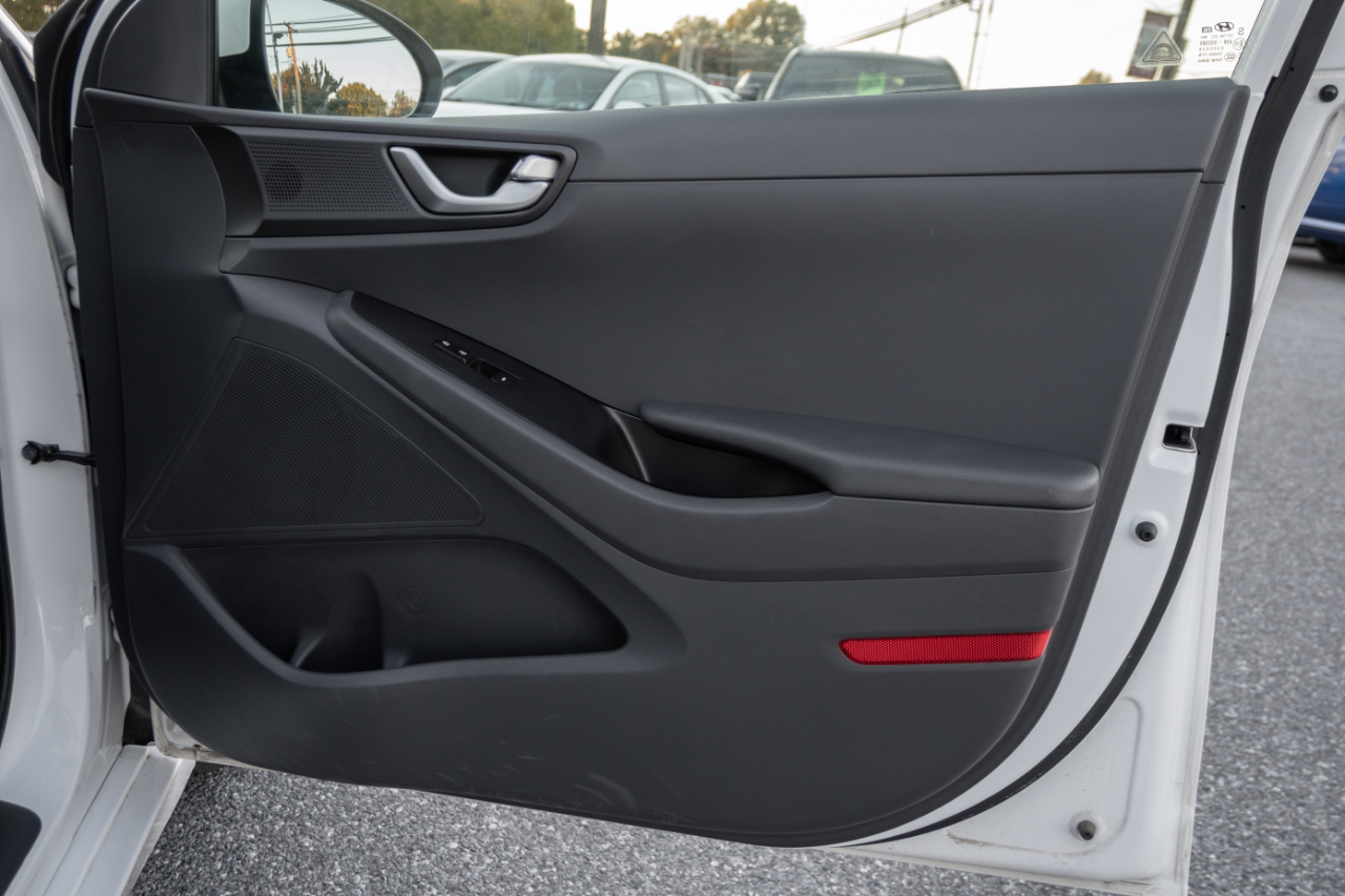 Hyundai Ioniq Hybrid Blue Hatchback 2019