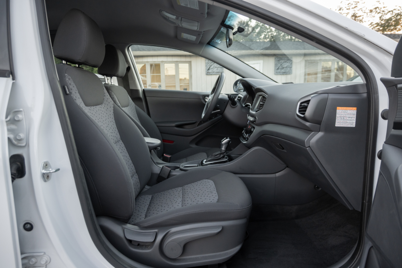 Hyundai Ioniq Hybrid Blue Hatchback 2019