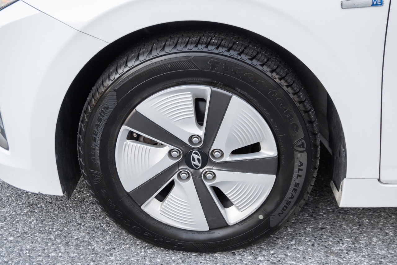 Hyundai Ioniq Hybrid Blue Hatchback 2020