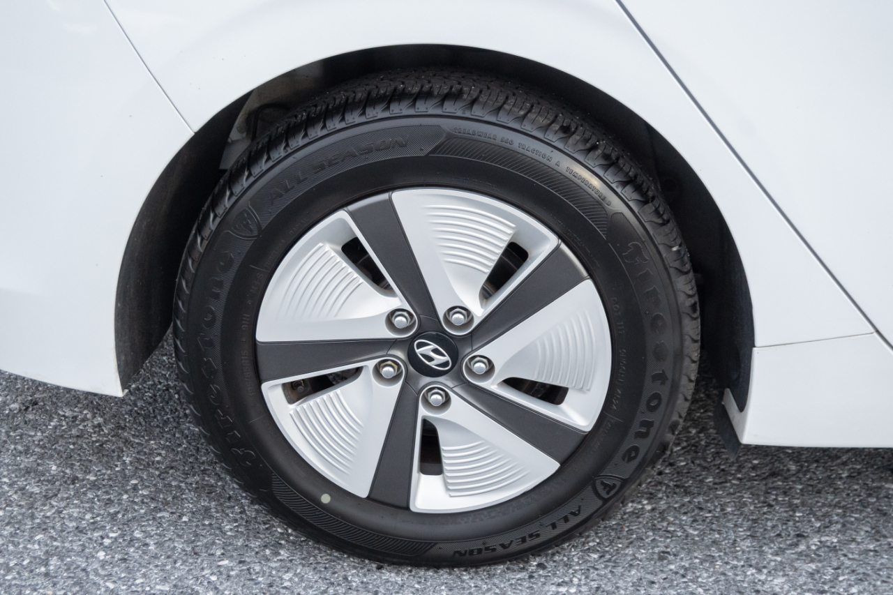 Hyundai Ioniq Hybrid Blue Hatchback 2020