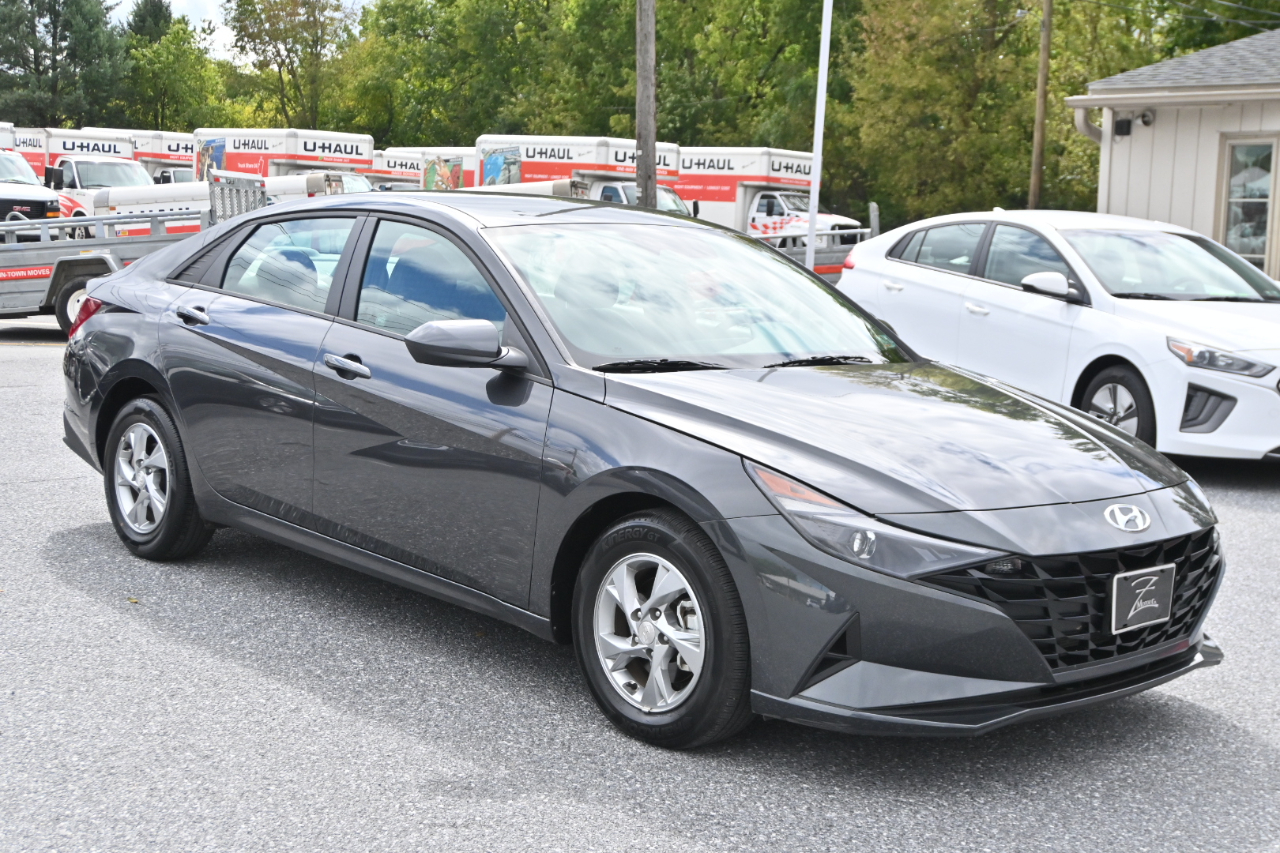 Hyundai Elantra SE 2021