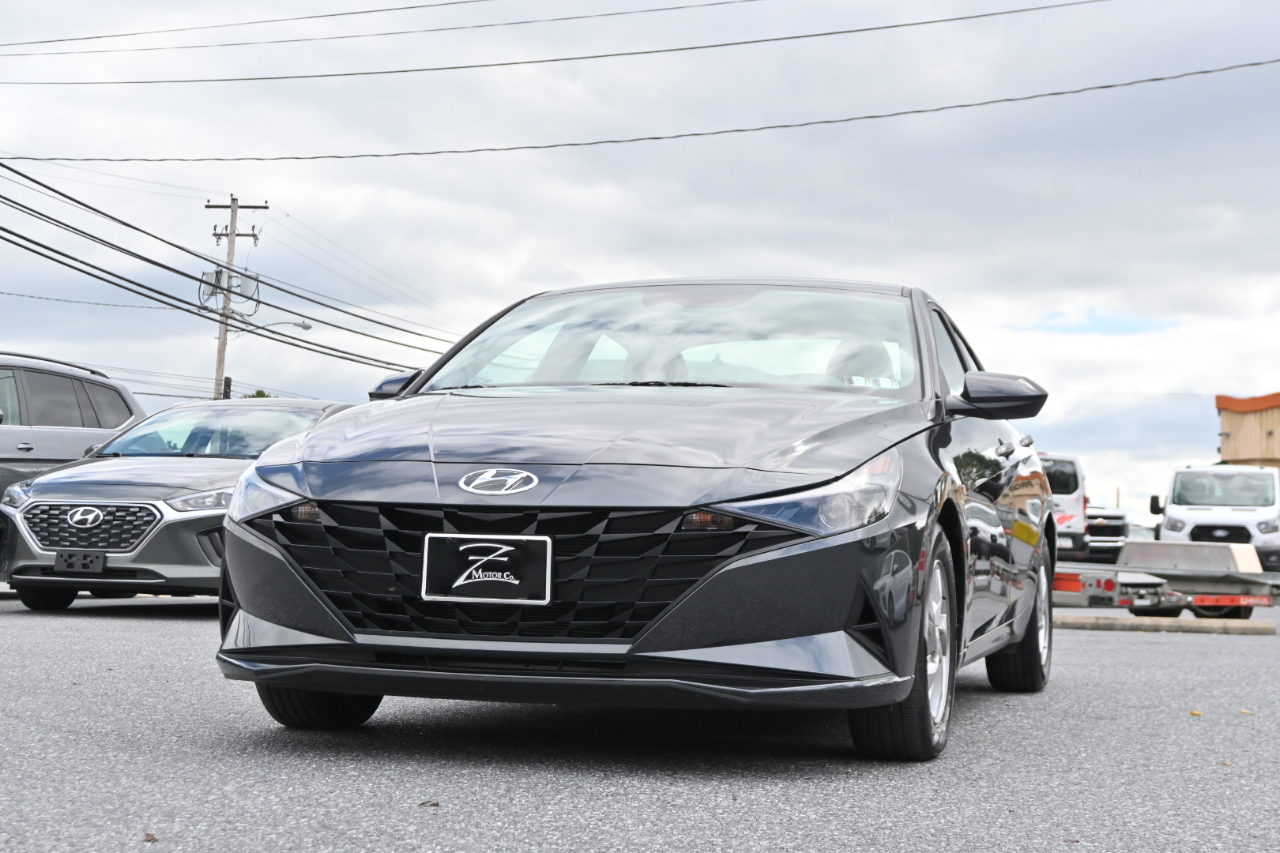 Hyundai Elantra SE 2021