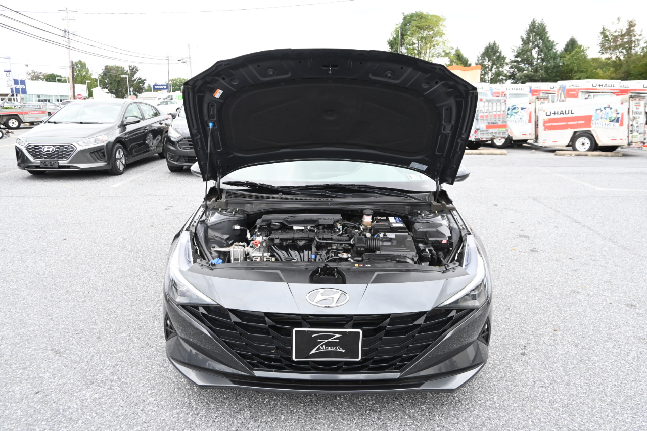 Hyundai Elantra SE 2021