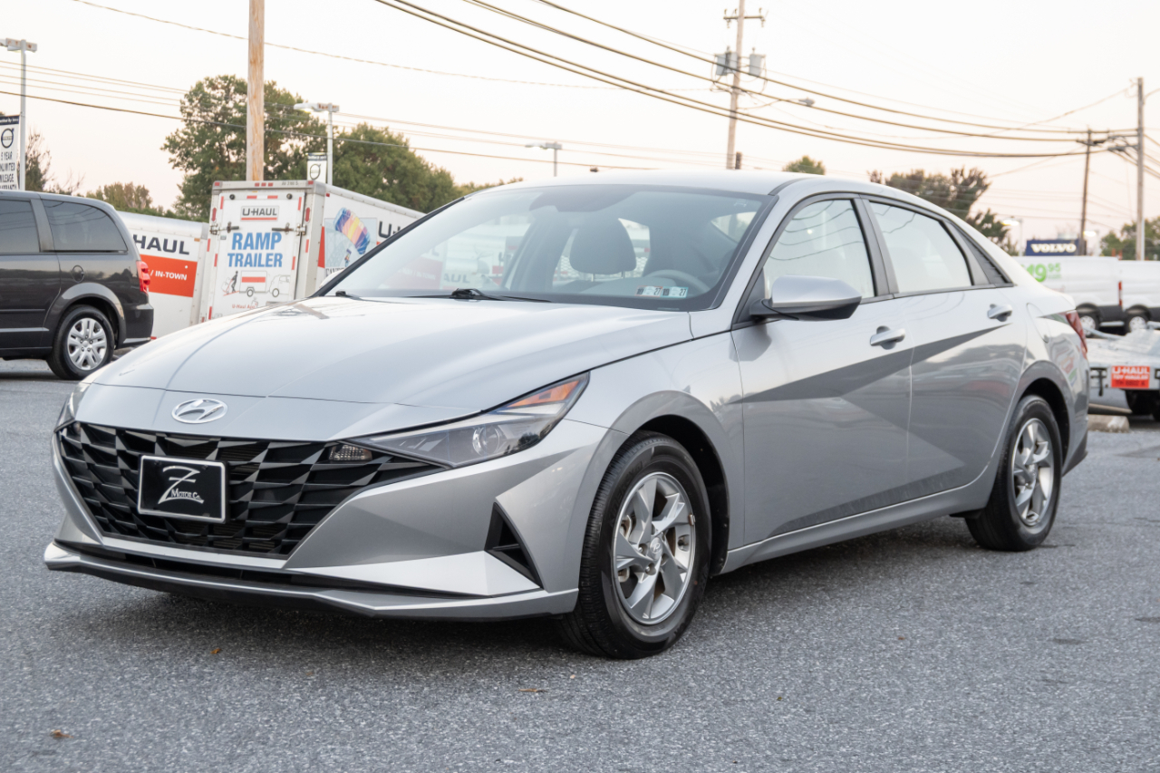 Hyundai Elantra SE 2021