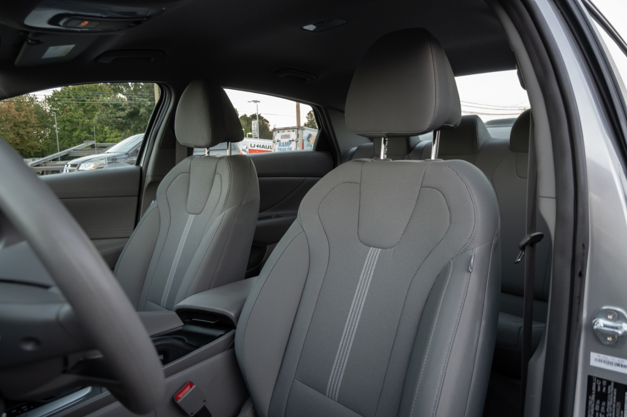 Hyundai Elantra SE 2021