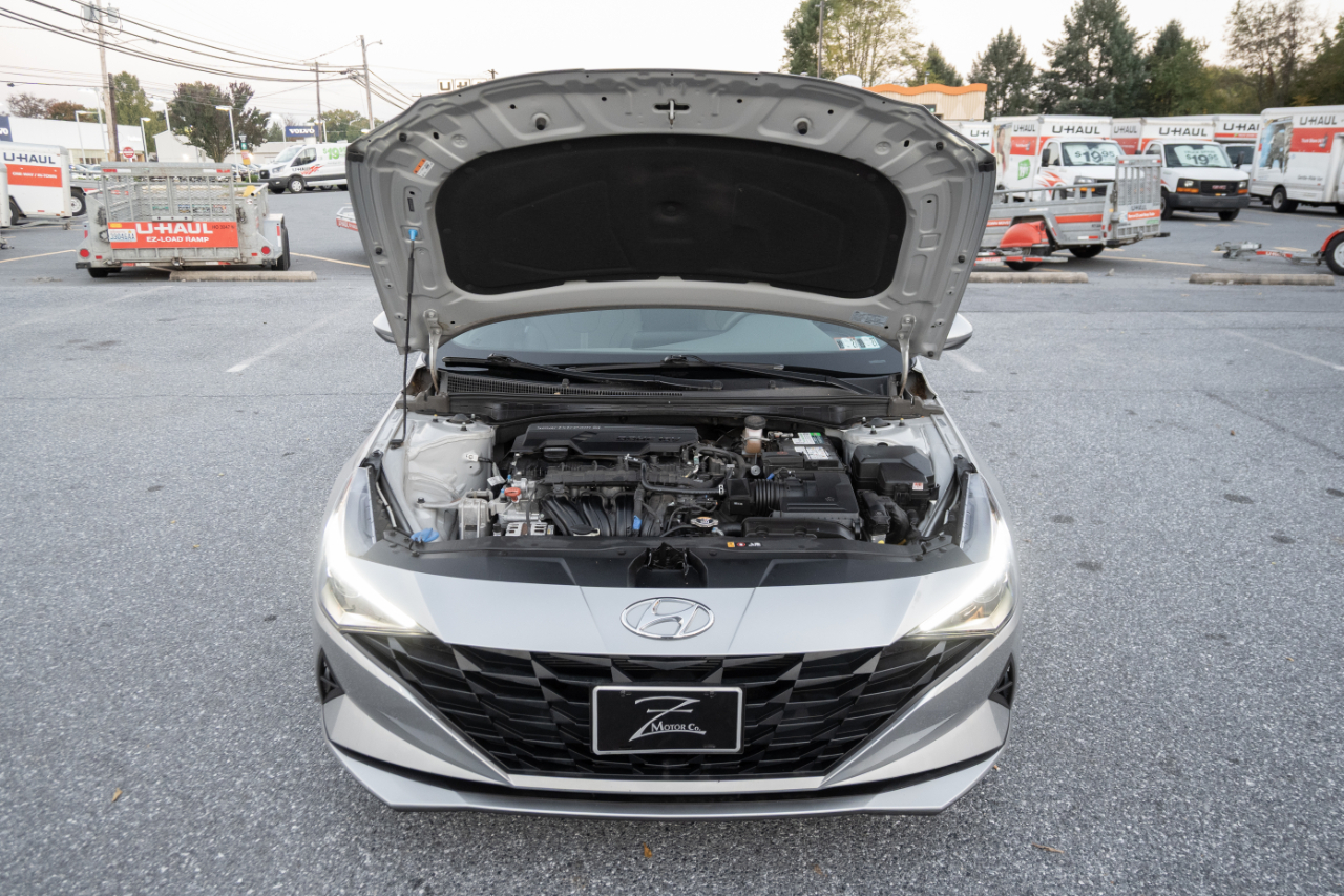 Hyundai Elantra SE 2021