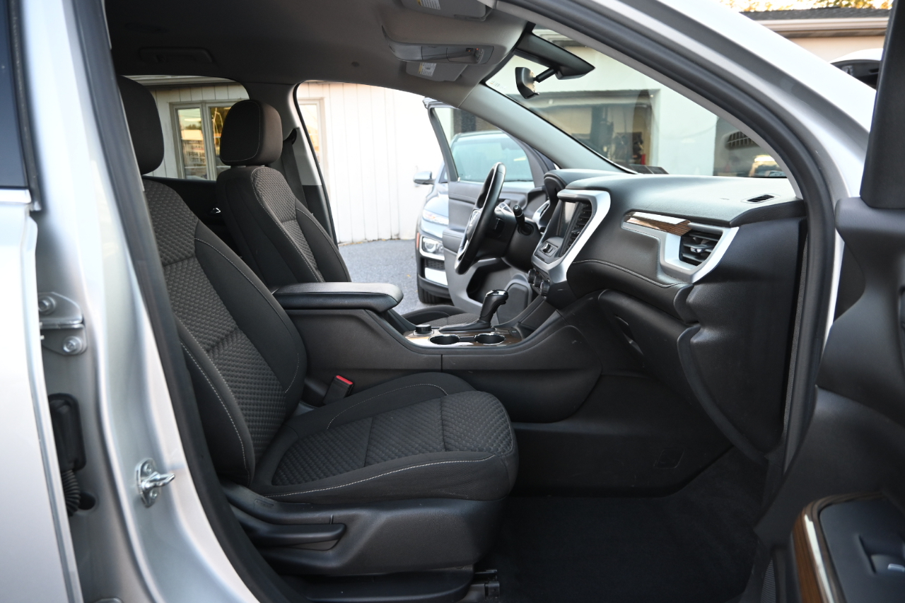 GMC Acadia AWD 4dr SLE w/SLE-1 2019