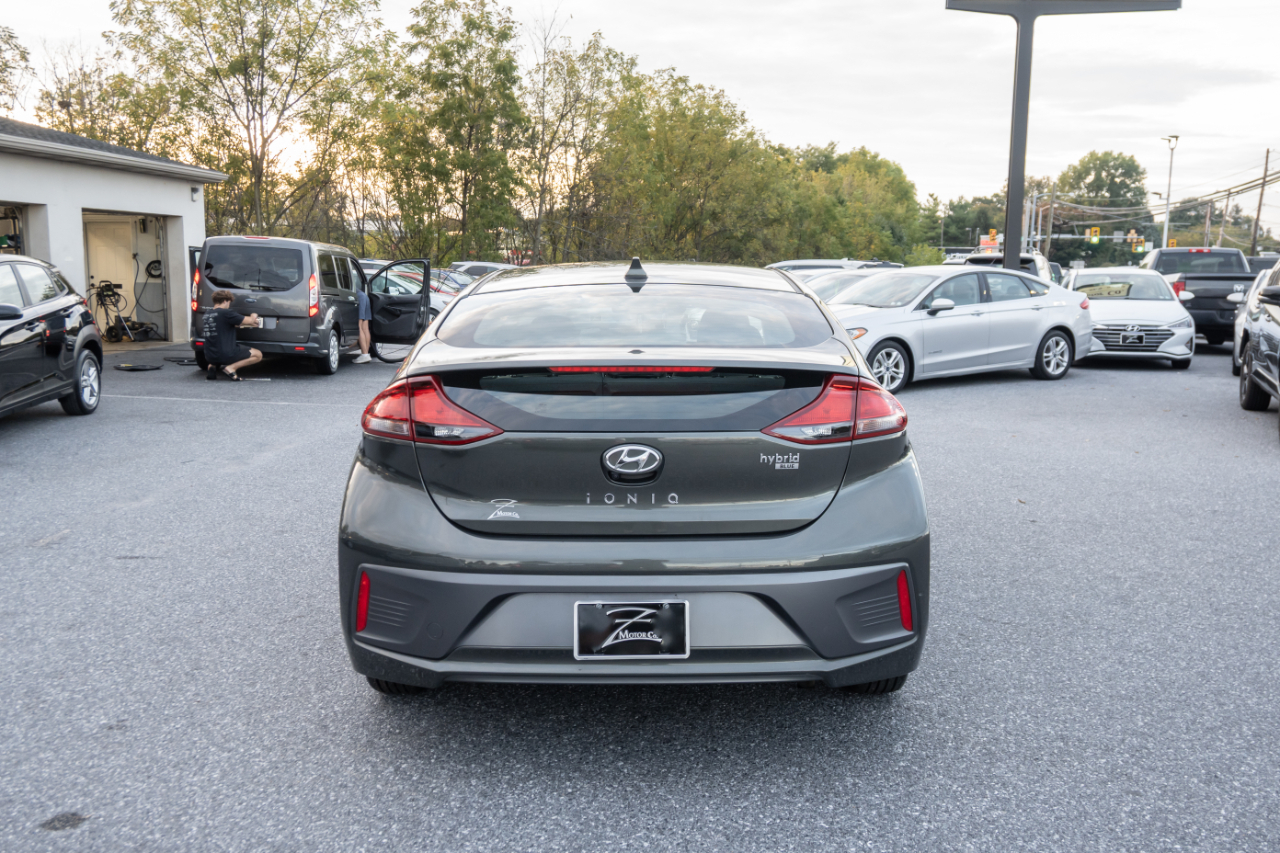 Hyundai Ioniq Hybrid Blue Hatchback 2020