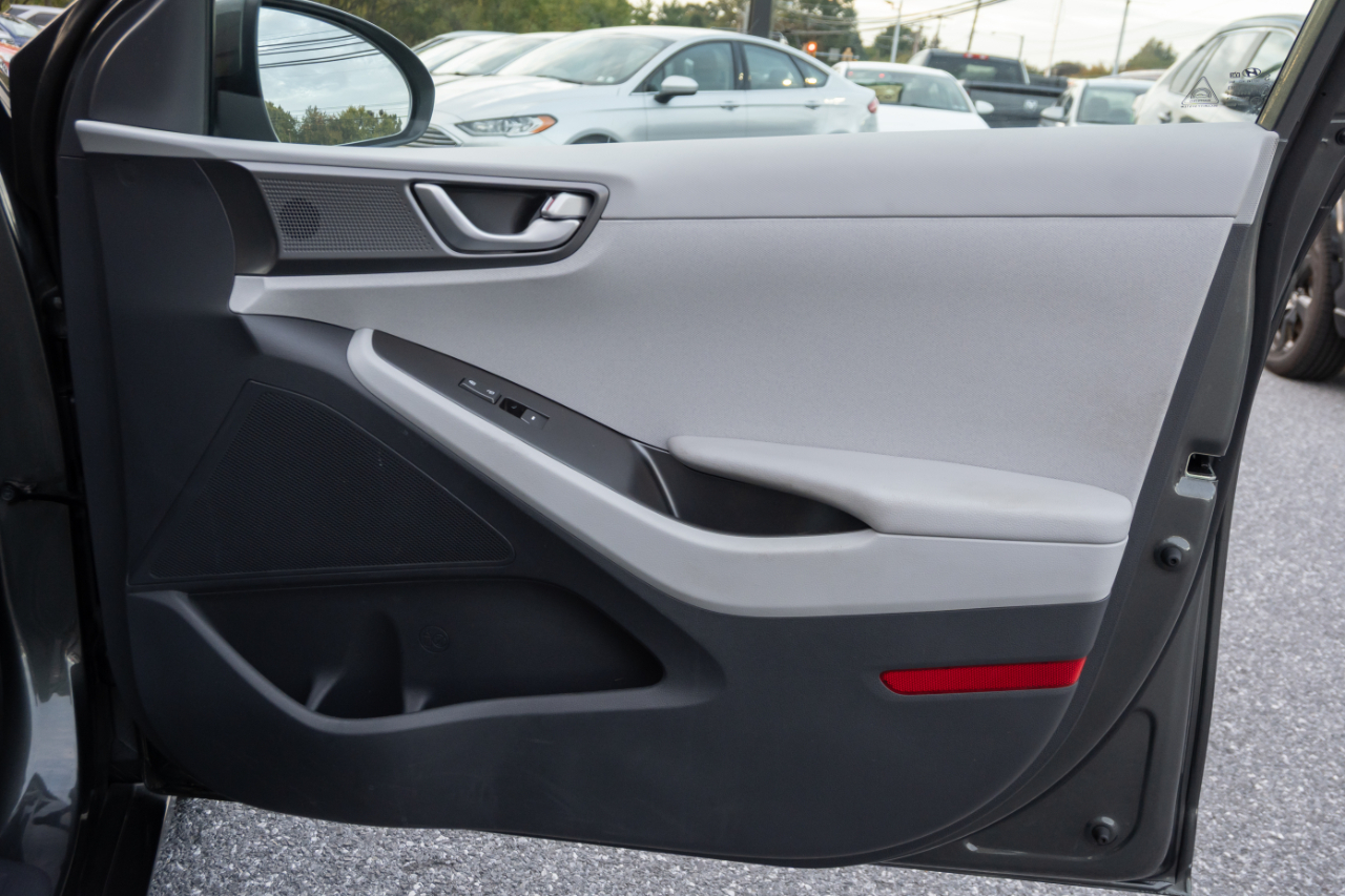 Hyundai Ioniq Hybrid Blue Hatchback 2020