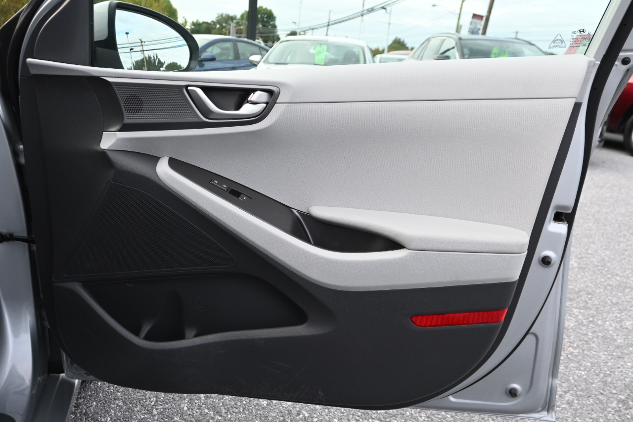 Hyundai Ioniq Hybrid Blue Hatchback 2020