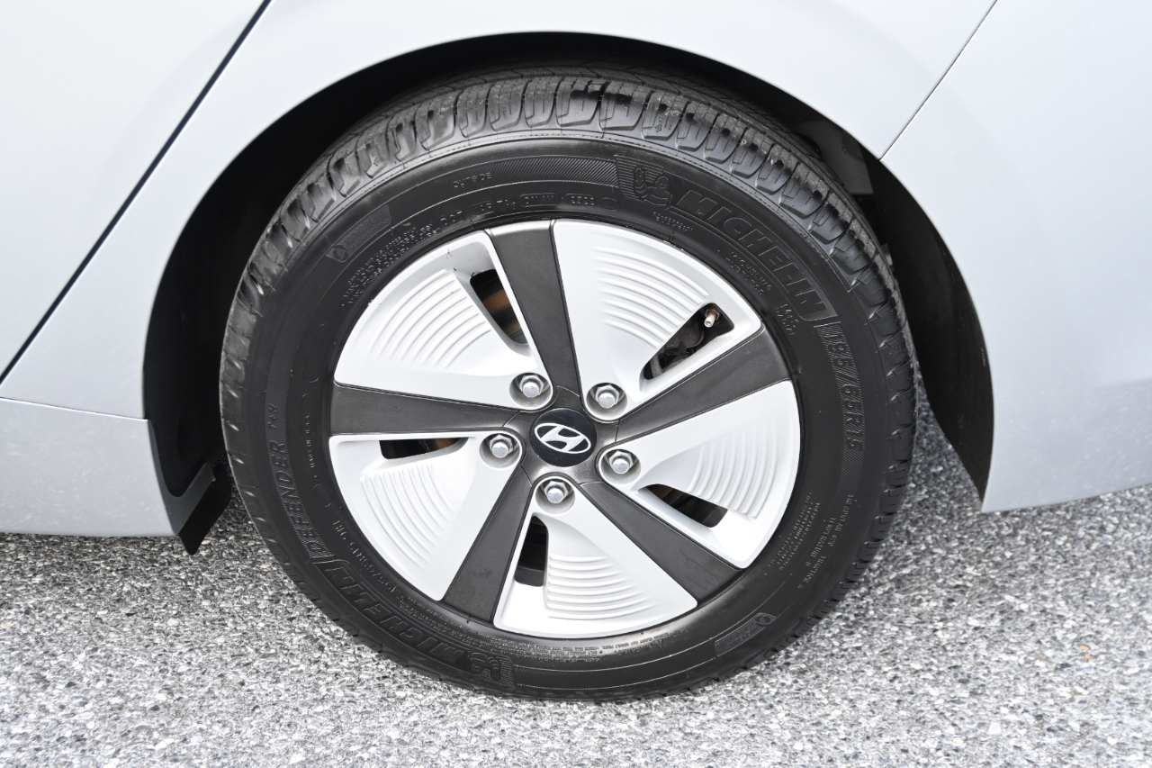 Hyundai Ioniq Hybrid Blue Hatchback 2020