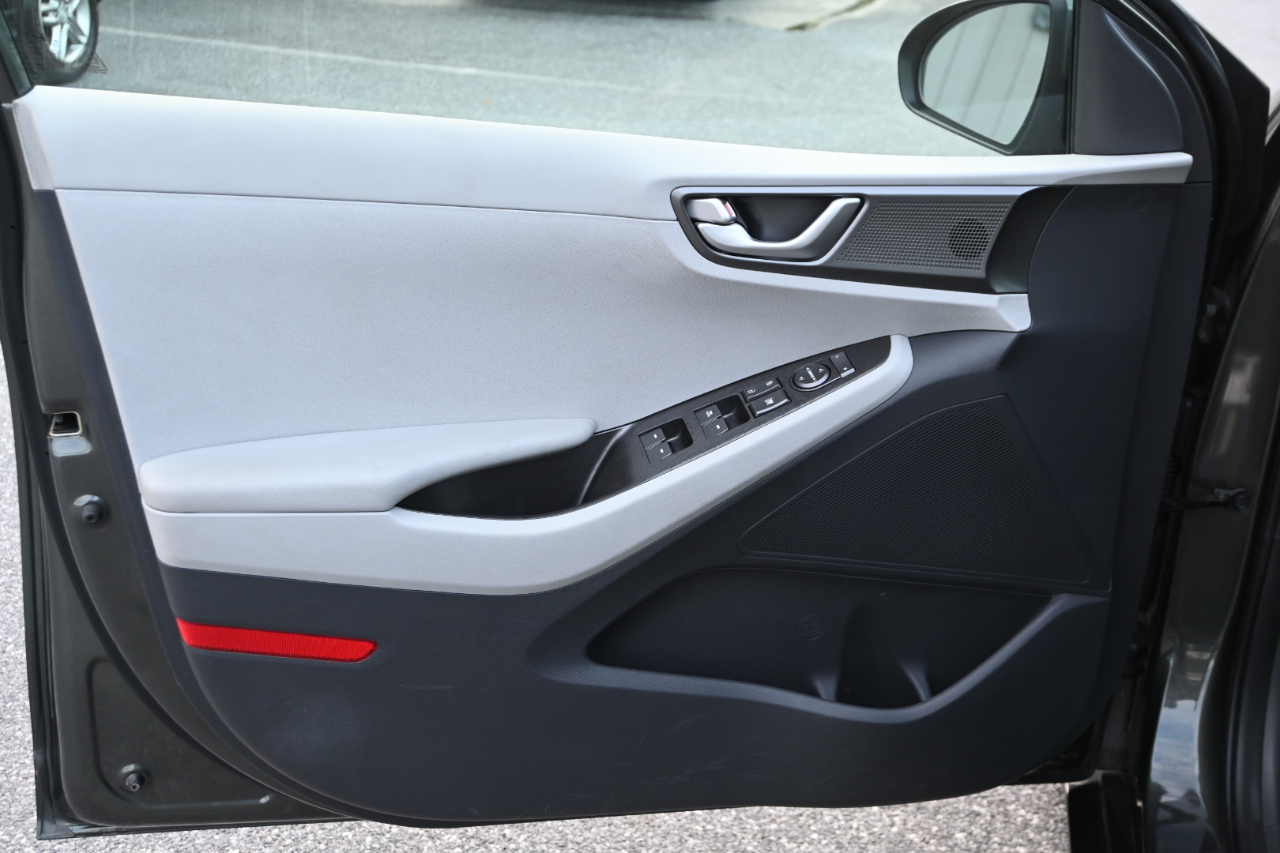 Hyundai Ioniq Hybrid Blue Hatchback 2020