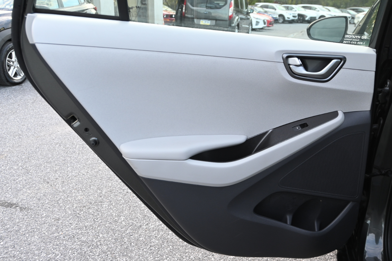 Hyundai Ioniq Hybrid Blue Hatchback 2020