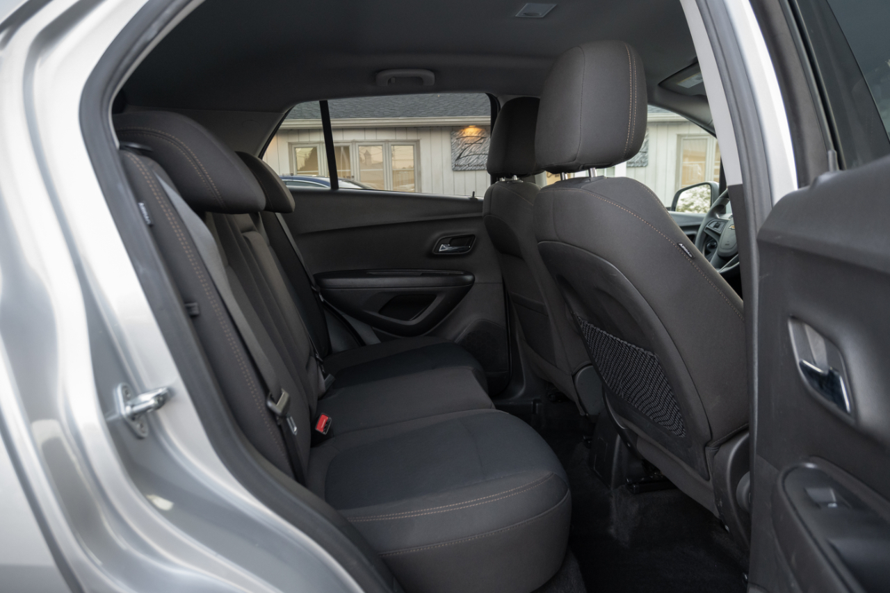 Chevrolet Trax FWD 4dr LS 2020