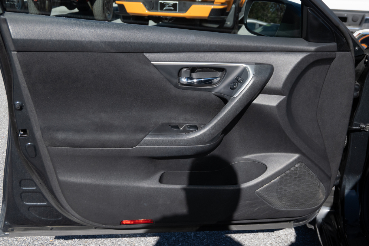 Nissan Altima 4dr Sdn I4 2.5 S 2015