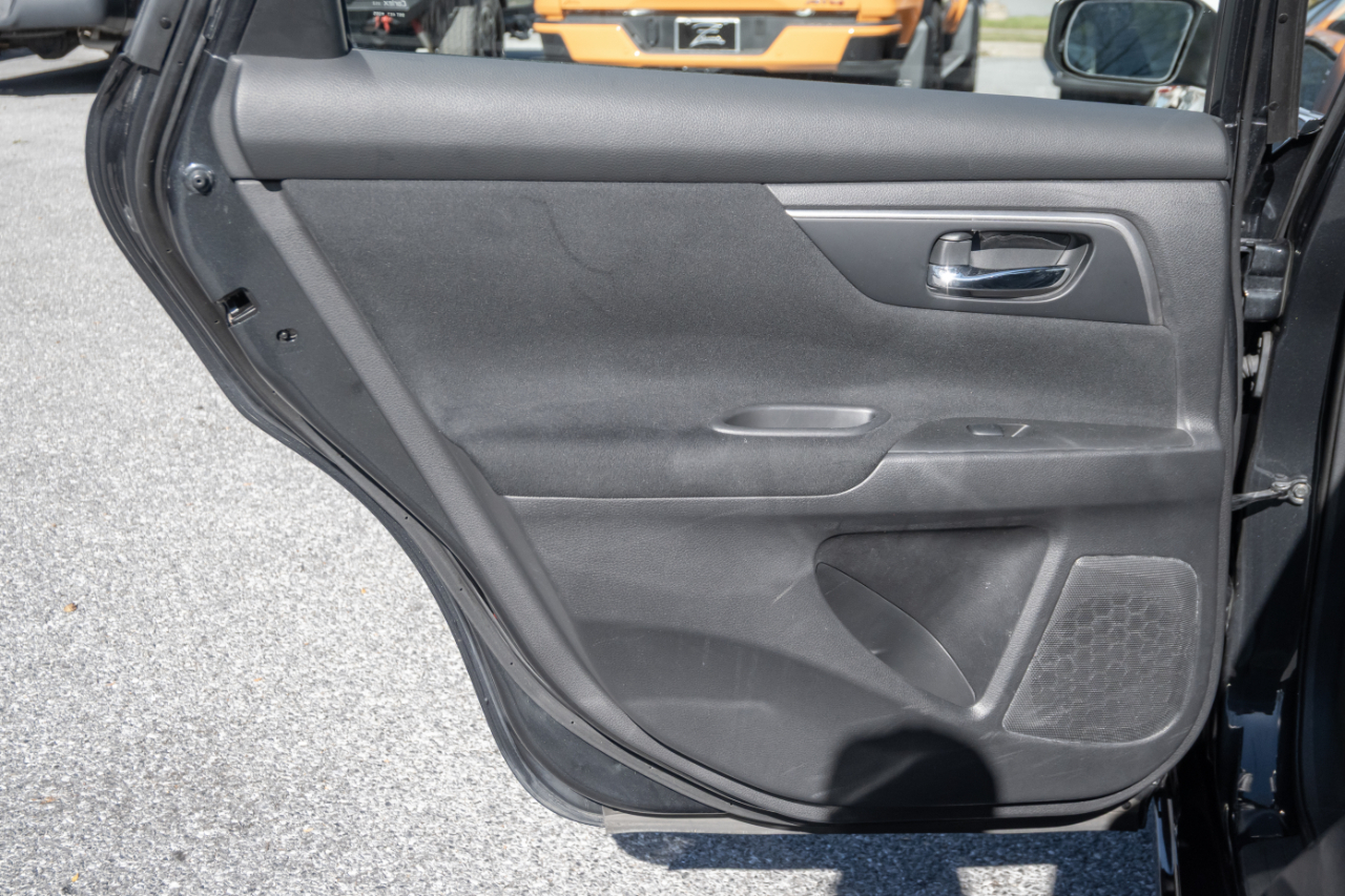Nissan Altima 4dr Sdn I4 2.5 S 2015