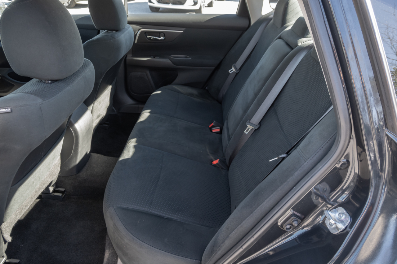 Nissan Altima 4dr Sdn I4 2.5 S 2015