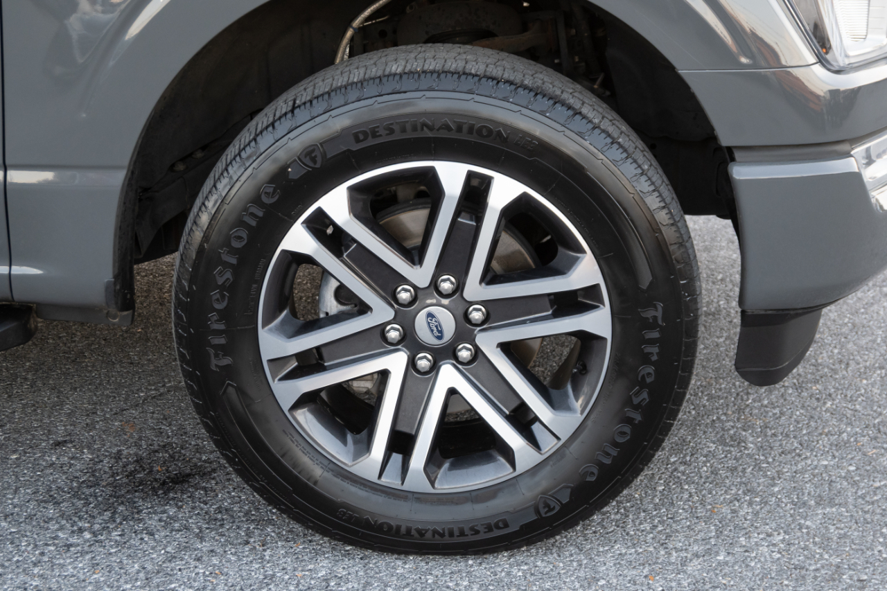 Ford F-150 XL 4WD SuperCrew 5.5' Box 2021