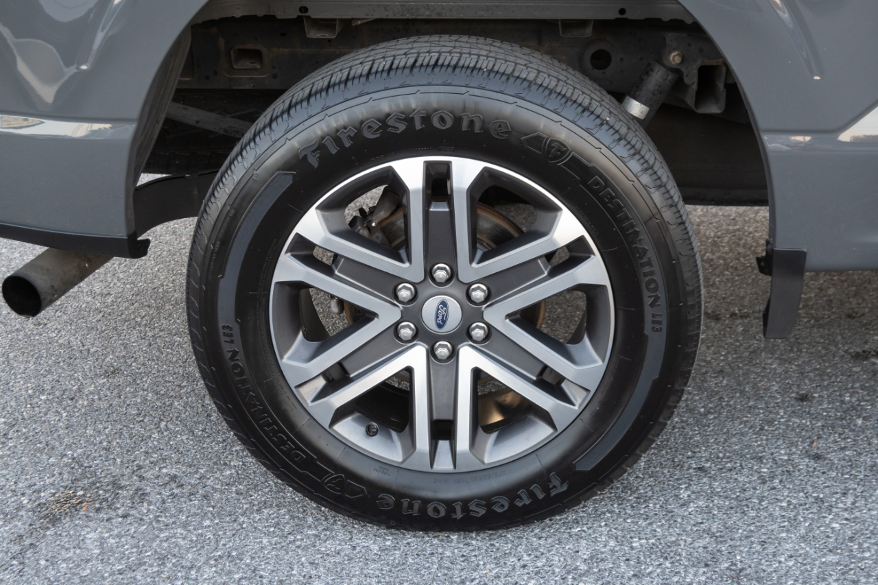 Ford F-150 XL 4WD SuperCrew 5.5' Box 2021