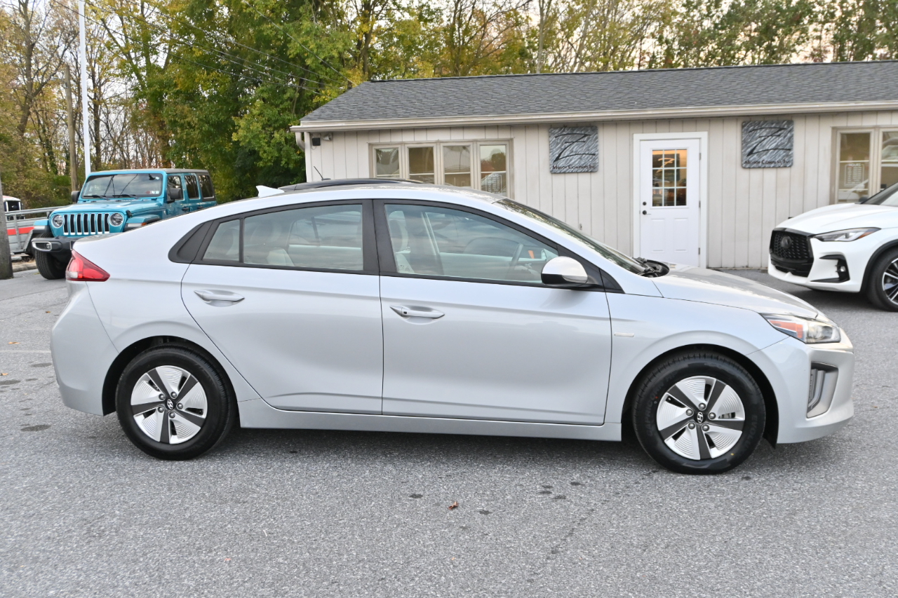 Hyundai Ioniq Hybrid Blue Hatchback 2020