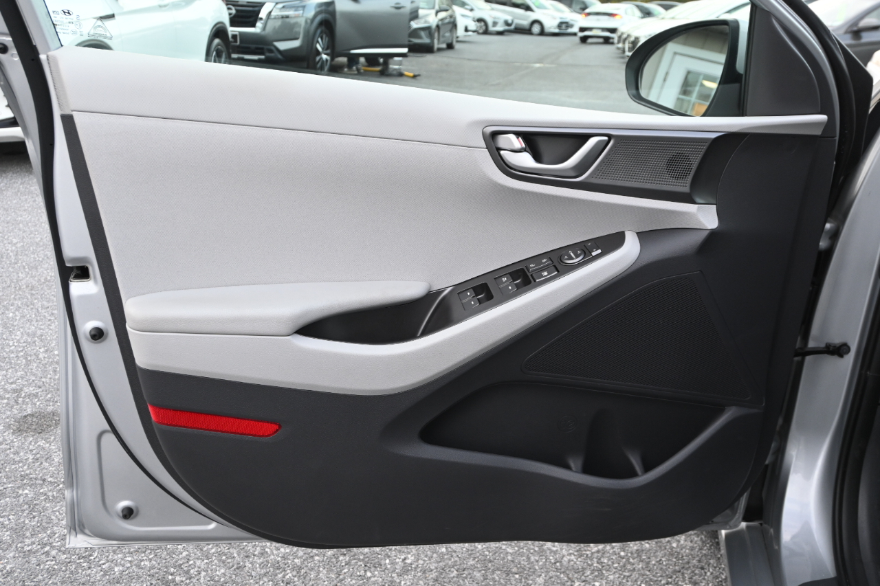 Hyundai Ioniq Hybrid Blue Hatchback 2020