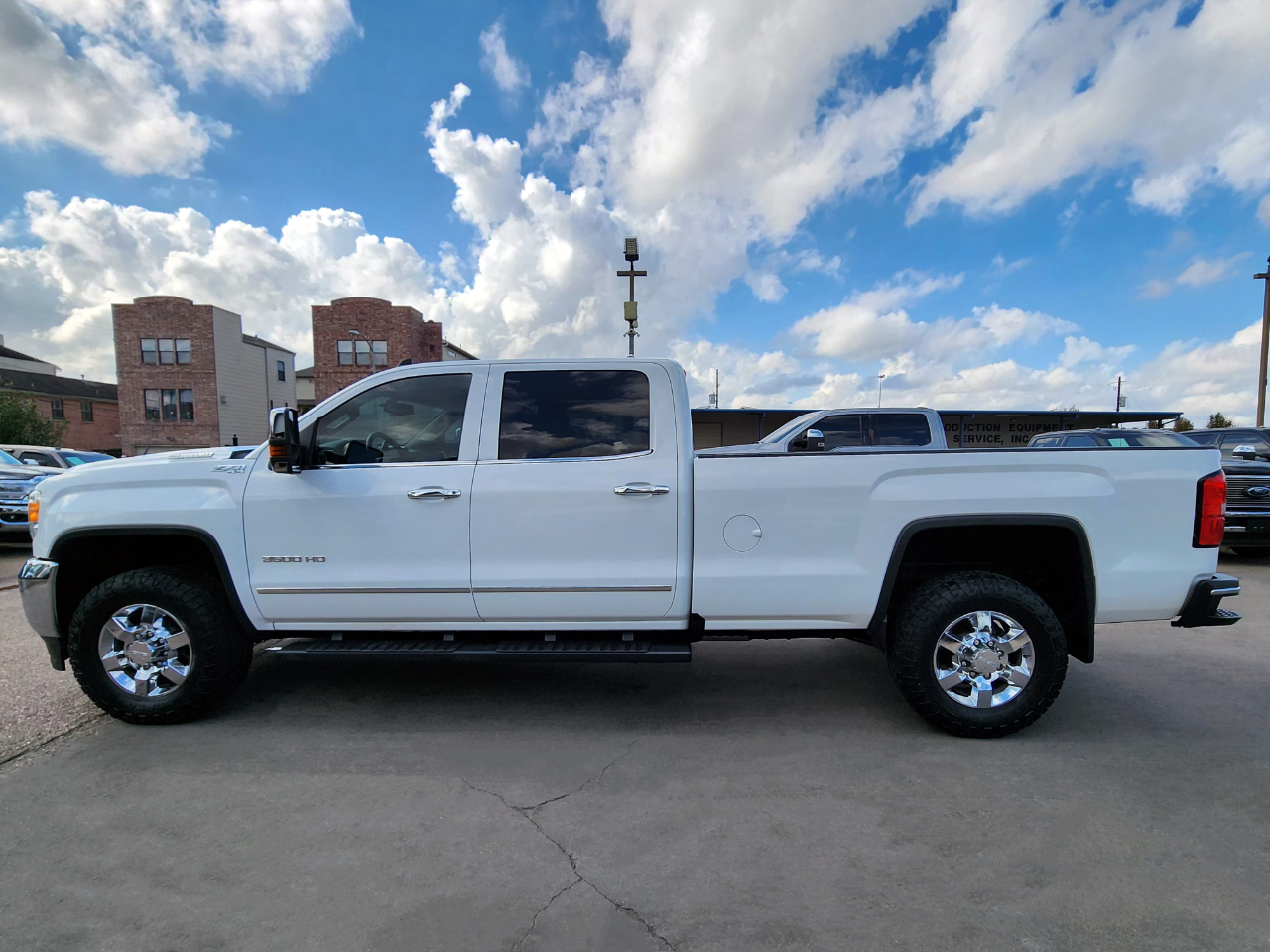 GMC Sierra 3500HD SLT Crew Cab 4WD 2017
