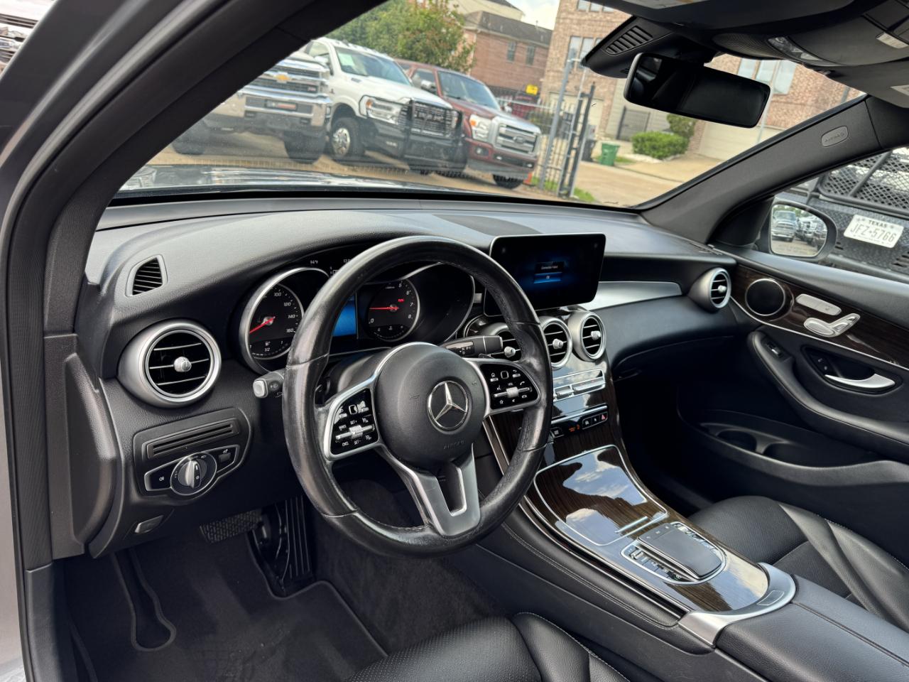 Mercedes-Benz GLC  2020