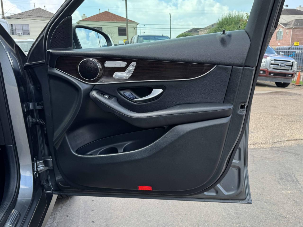Mercedes-Benz GLC  2020