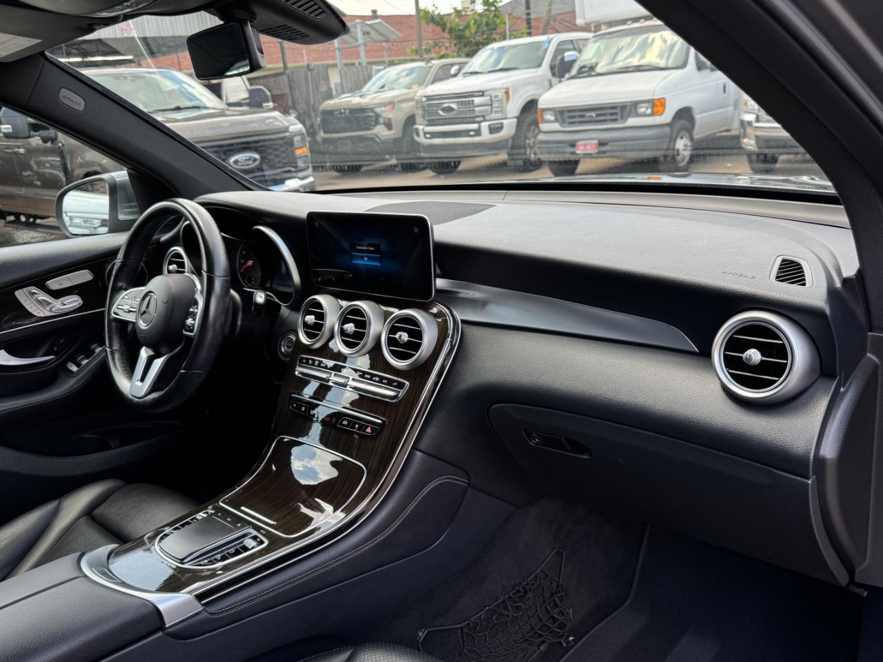 Mercedes-Benz GLC  2020