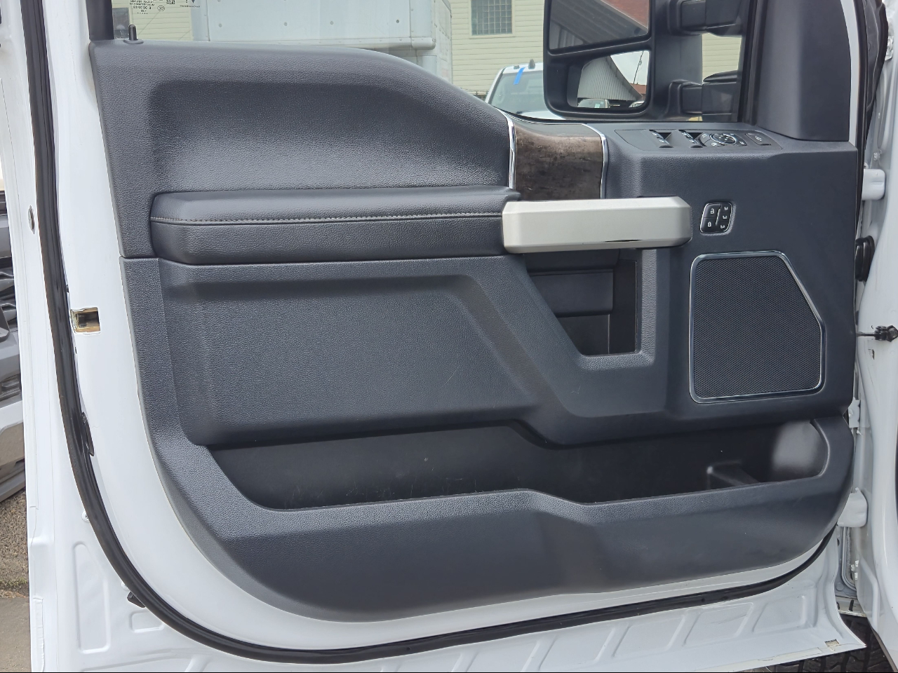 Ford Super Duty F-350 DRW  2022