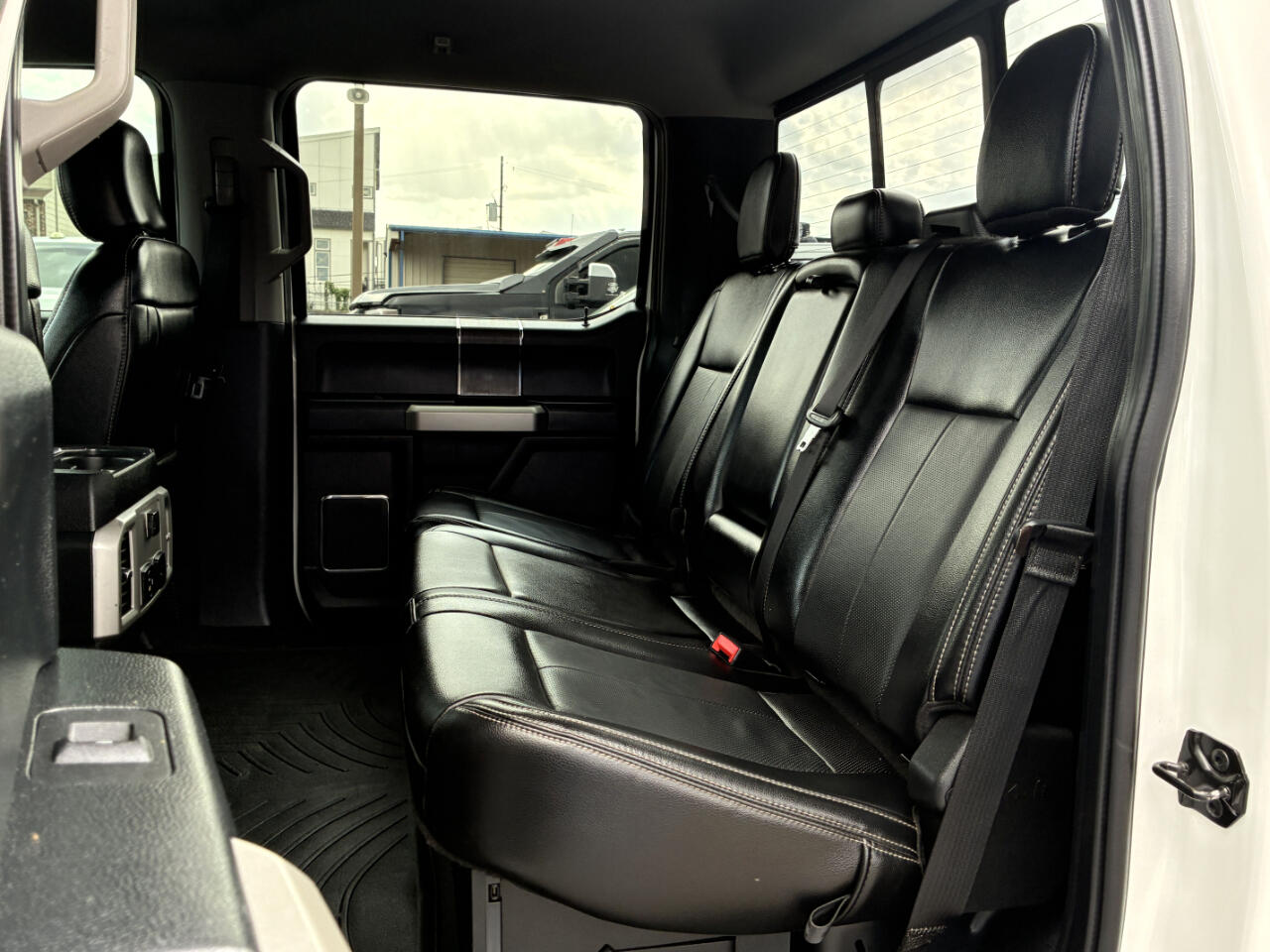 2020 Ford F-350 Lariat photo 10