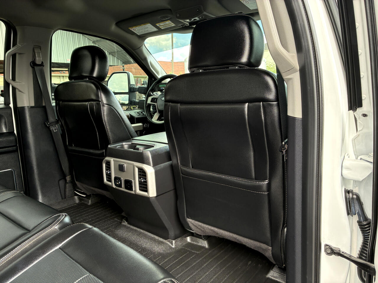2020 Ford F-350 Lariat photo 11