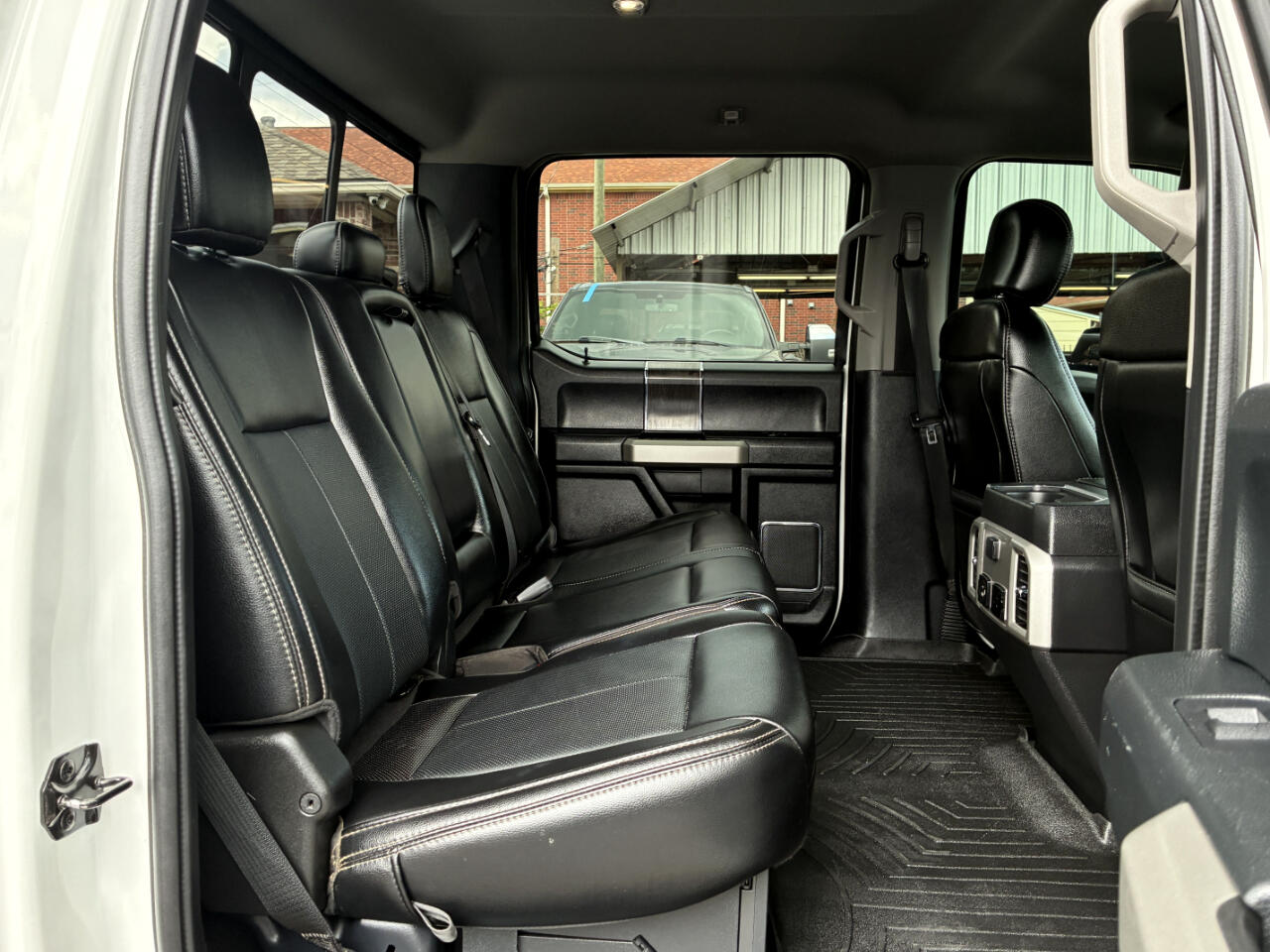 2020 Ford F-350 Lariat photo 12