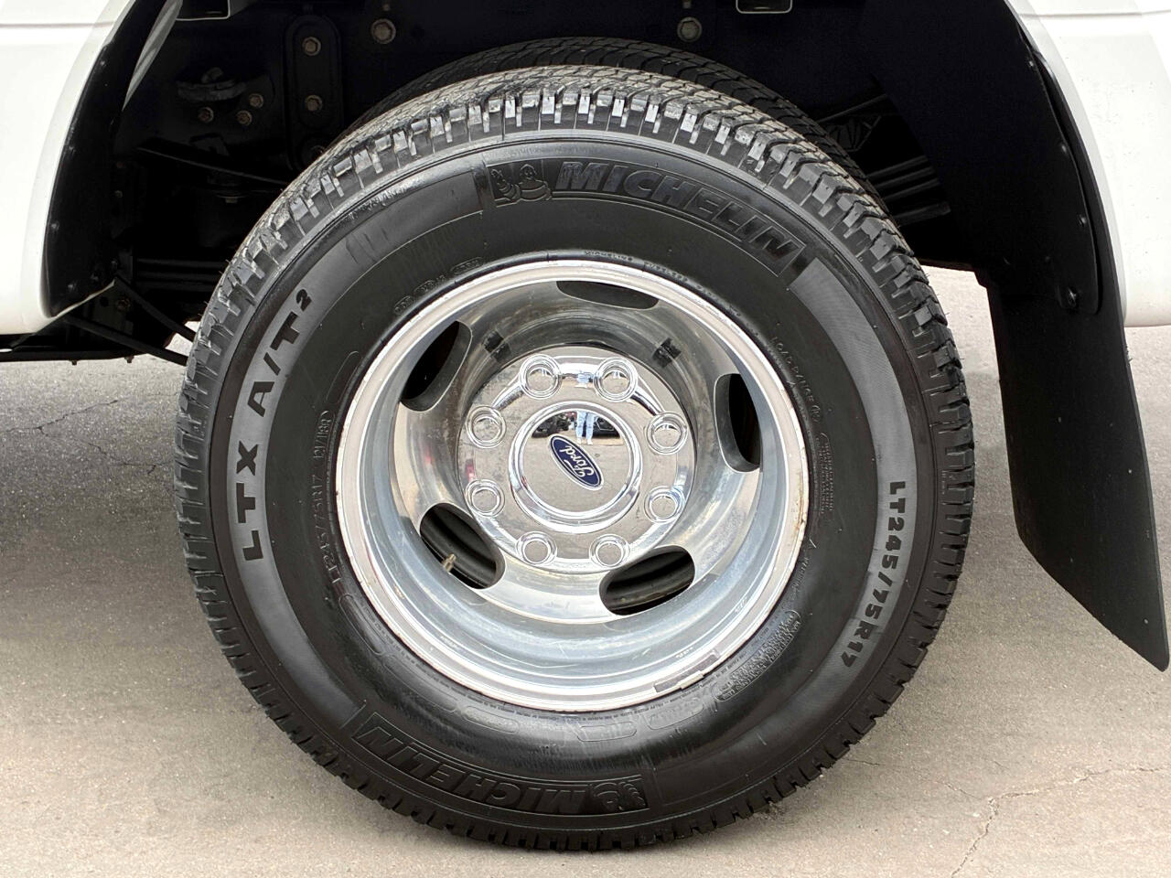 2020 Ford F-350 Lariat photo 37