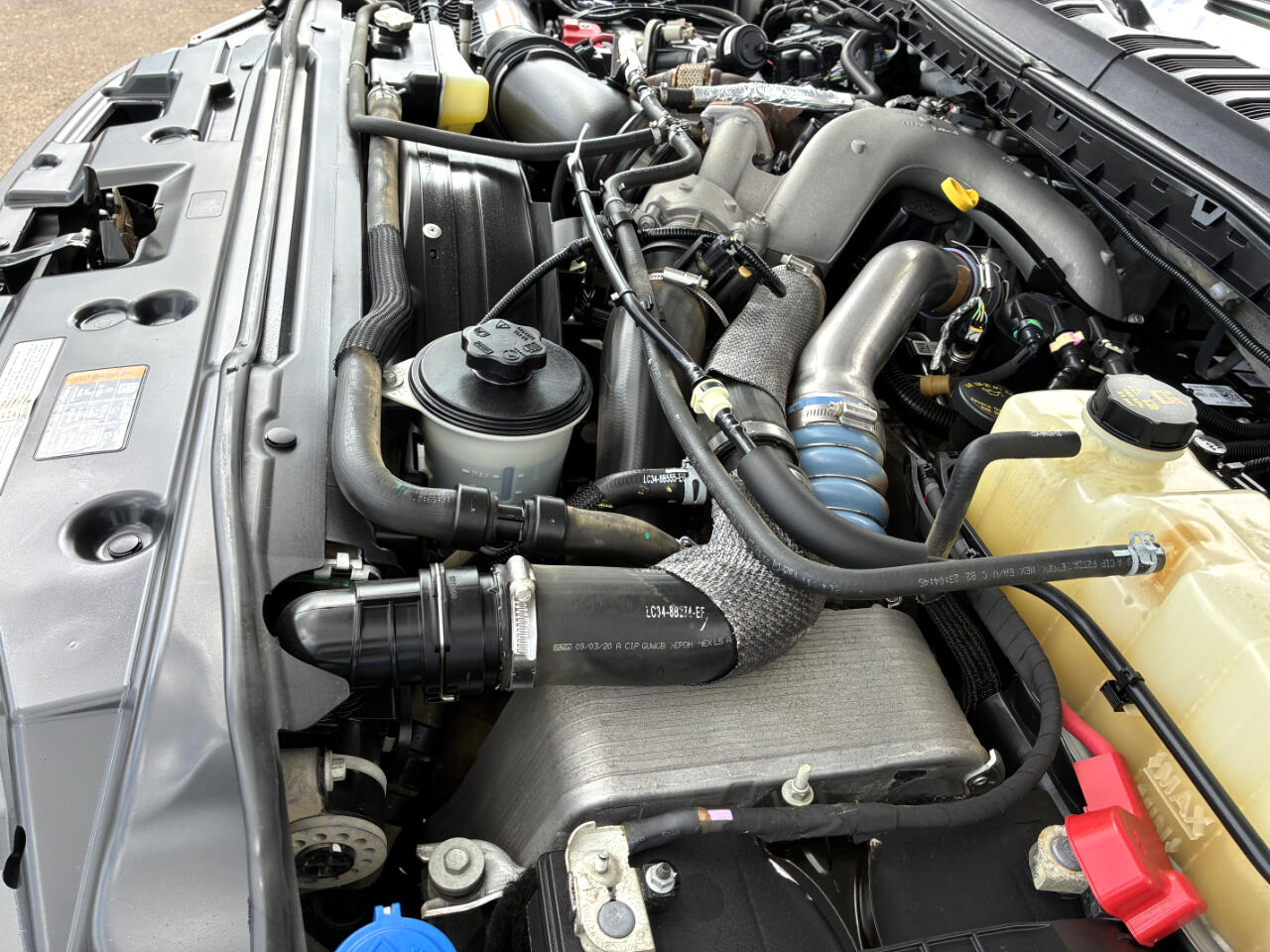 2020 Ford F-350 Lariat photo 41