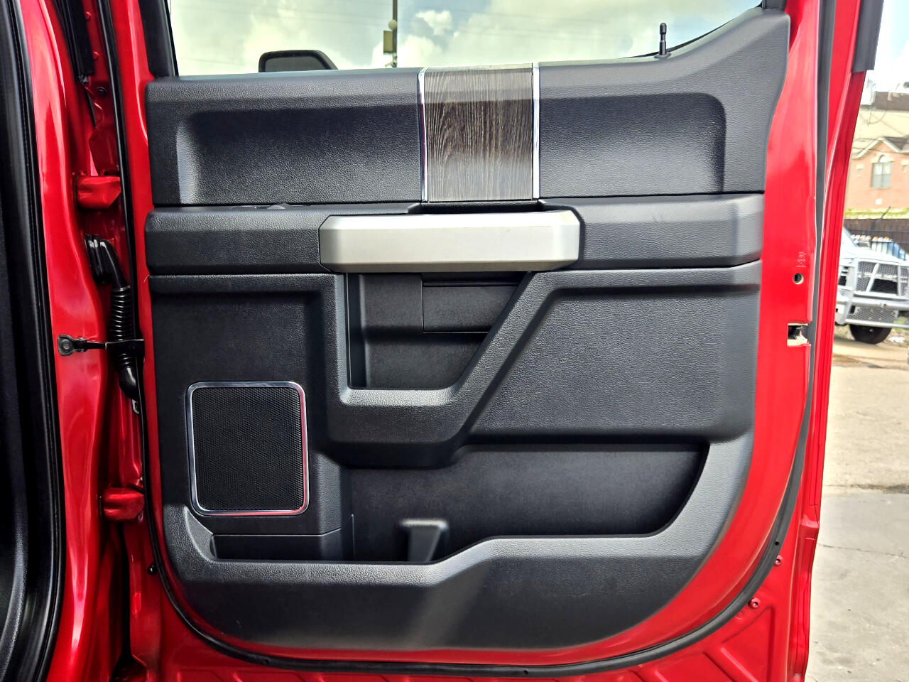 2021 Ford F-350 Lariat photo 12