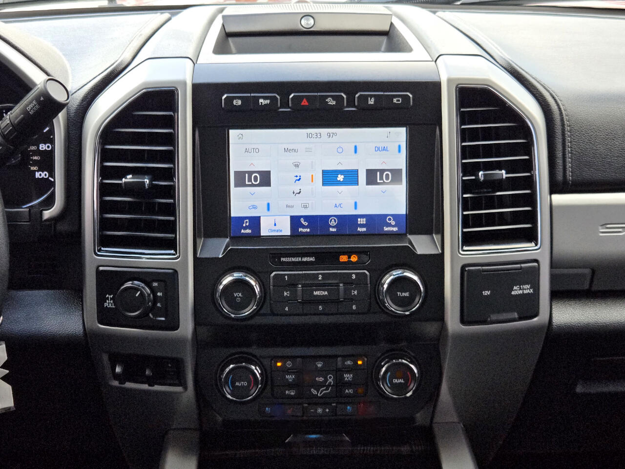 2021 Ford F-350 Lariat photo 25