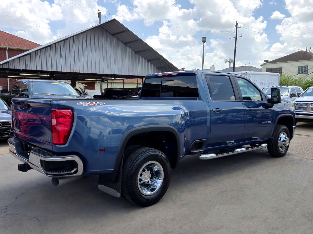 2024 Chevrolet Silverado 3500HD LT photo 2