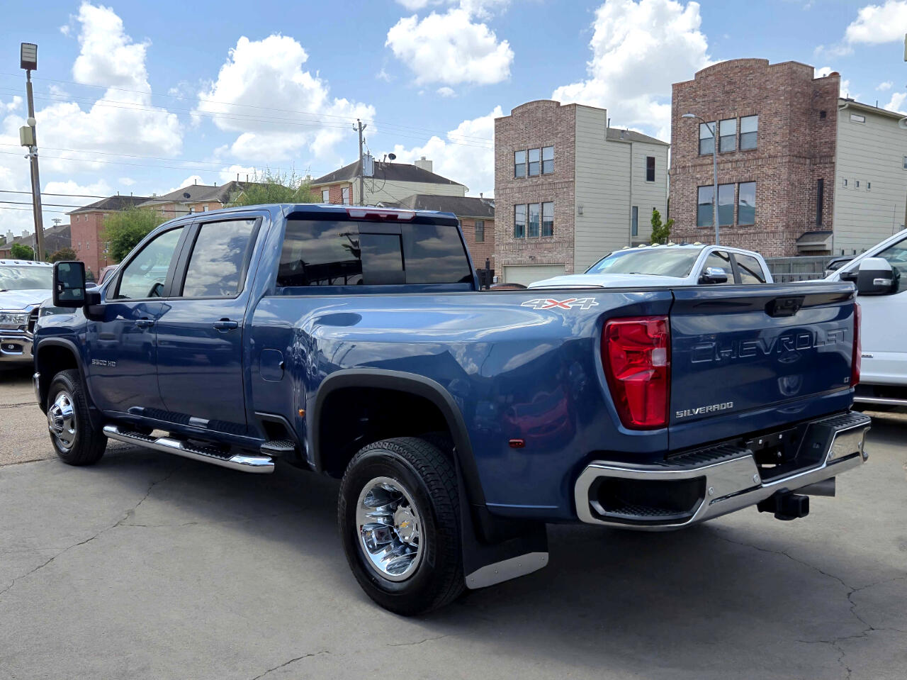 2024 Chevrolet Silverado 3500HD LT photo 4
