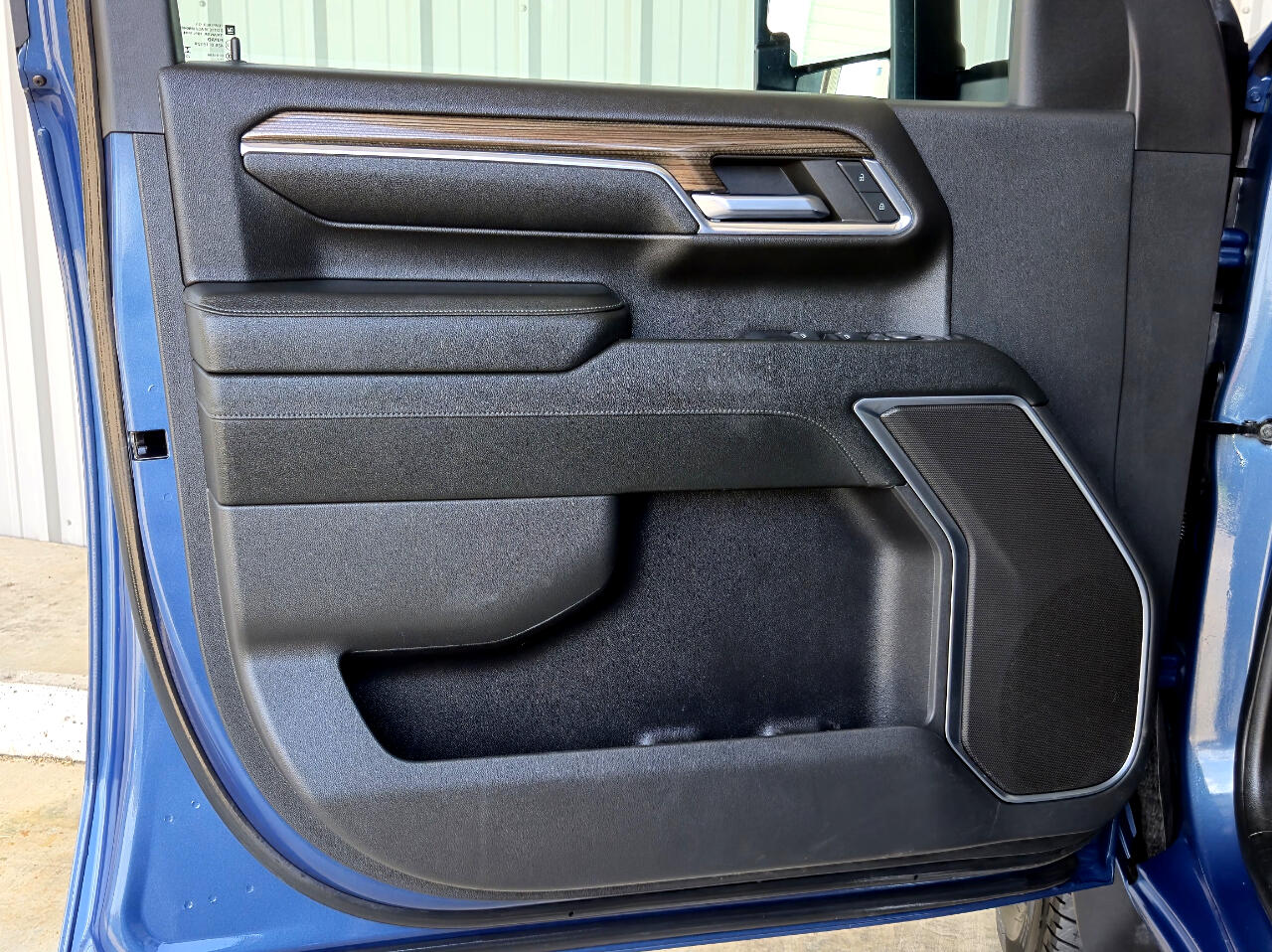 2024 Chevrolet Silverado 3500HD LT photo 8